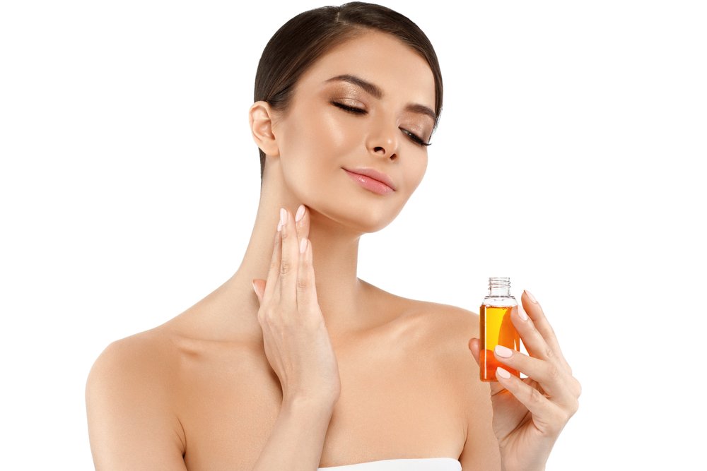 Incorporating Facial Oil into Your Skincare Routine